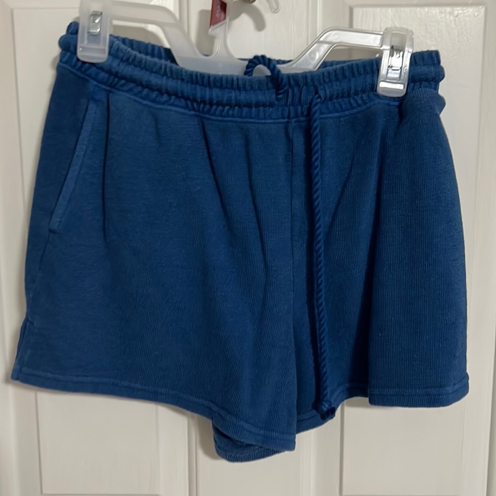 Universal Thread size small blue elastic waist shorts. EUC